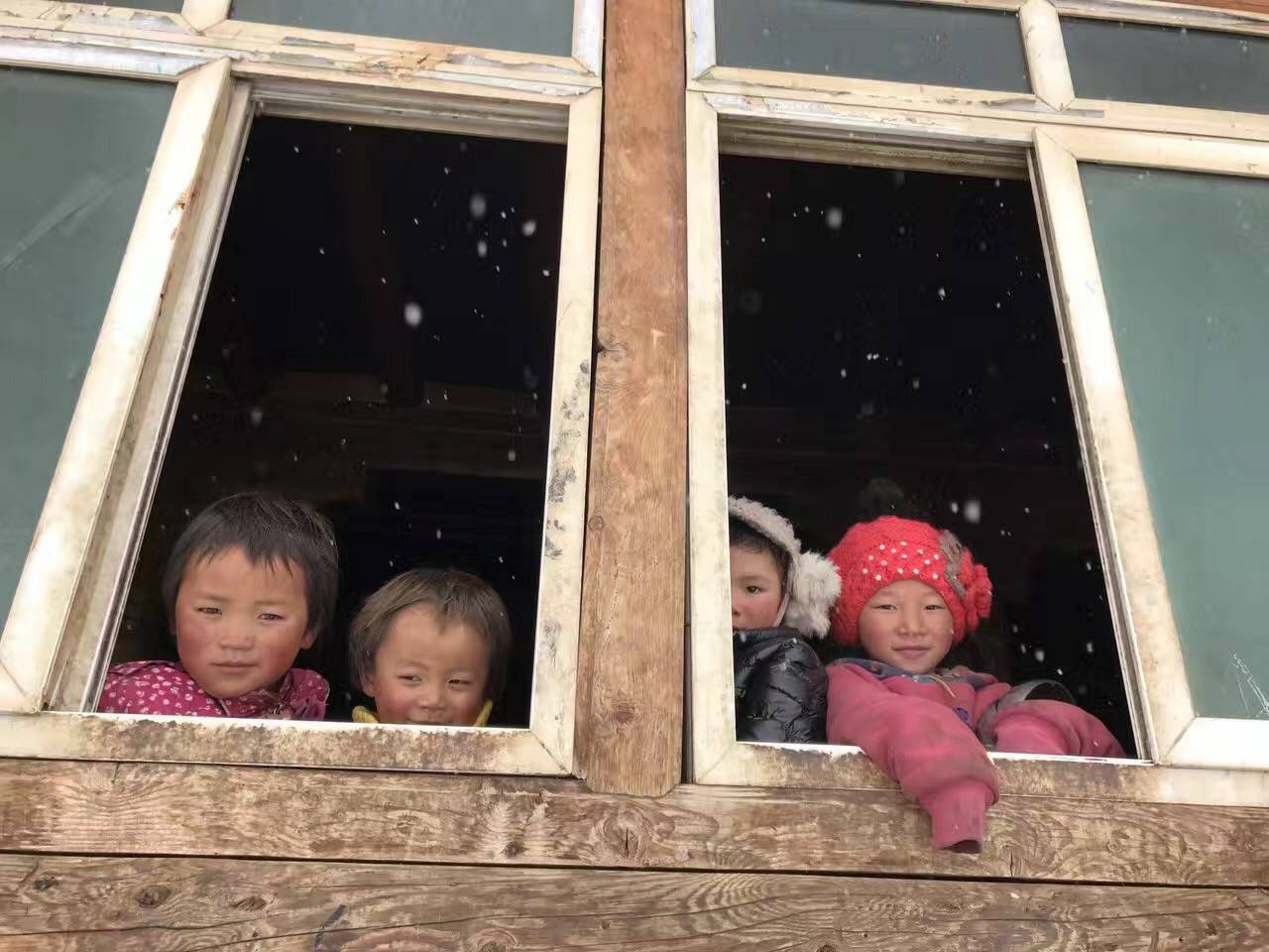 广州宜晨文化艺术展览有限公司公益回顾丨家国同欢月同圆 温暖满载甘孜州(图9) 广州宜晨文化艺术展览有限公司公益回顾丨家国同欢月同圆 温暖满载甘孜州(图9)